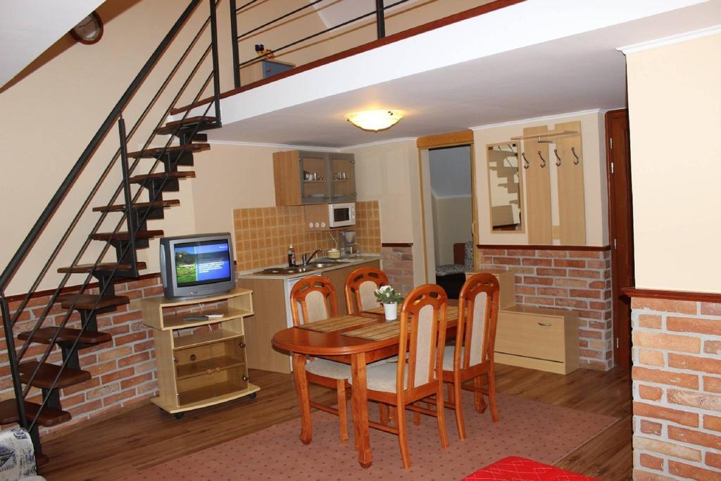 Gyulai Brill Apartman Pokój zdjęcie